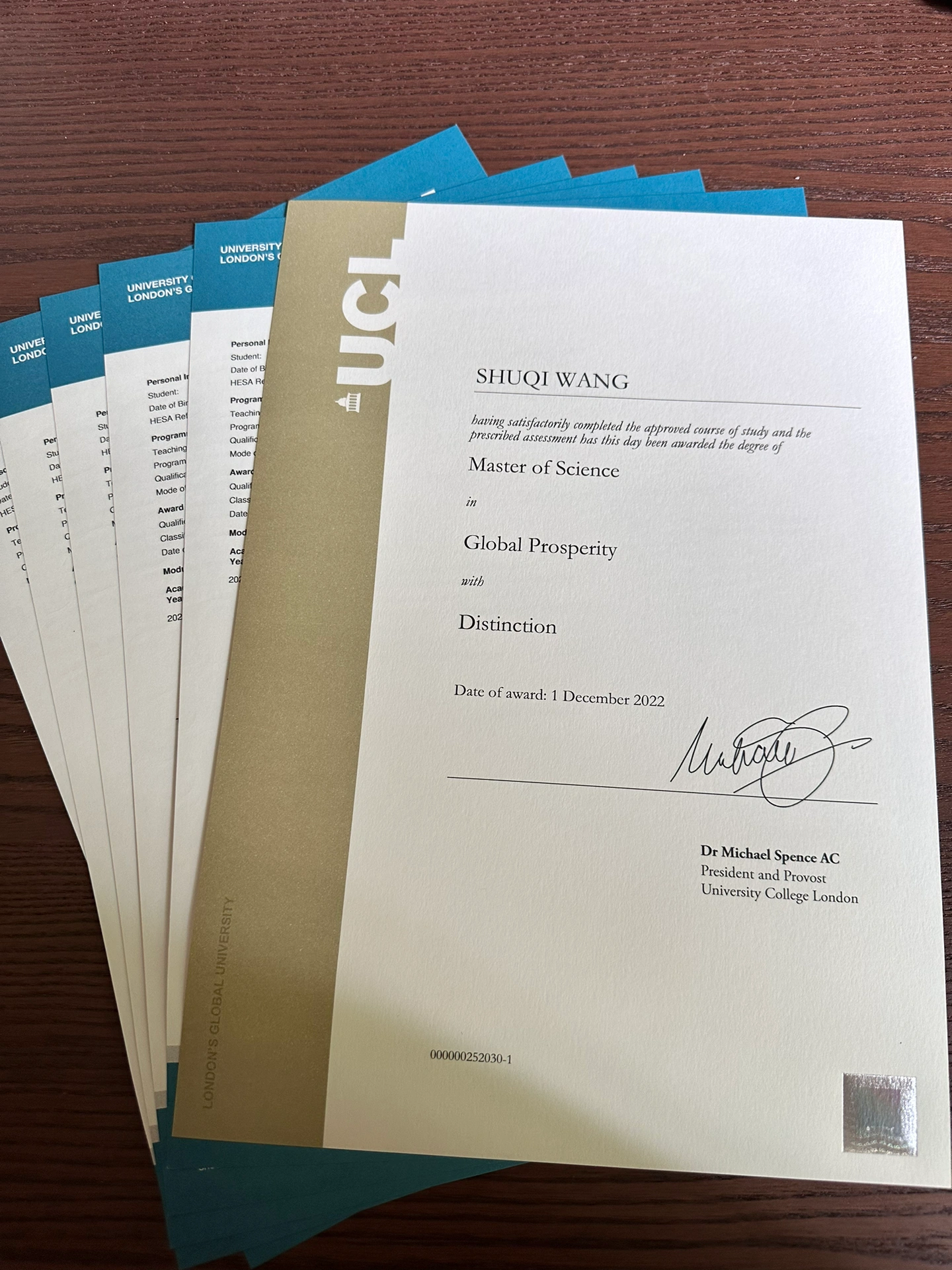 University college london (UCL) fake diploma-indistinguishable
