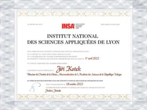 リヨン国立応用科学研究所 (INSA) のオンラインの偽証明書